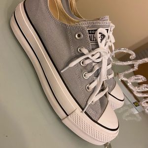 Womens Chuck Taylor's platform size 9